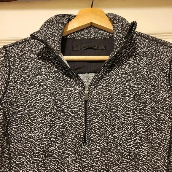 Lululemon Top Outrun 1/2 Zip Running Luon Ripple Jacquard Black White - Picture 4 of 6